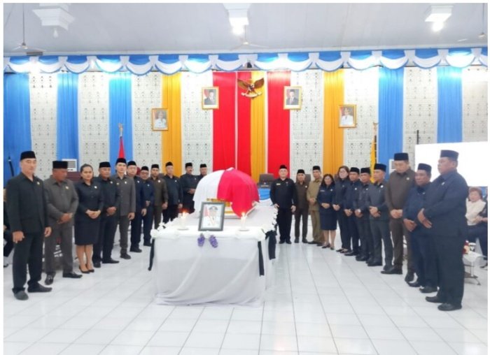 DPRD Sangihe Beri Penghormatan Terakhir untuk HRM, Sosok Panutan dan Bapak Pembangunan
