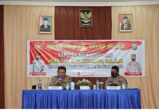 Kapolda Berikan Semangat kepada Anggota saat silaturahmi di Polres Talaud