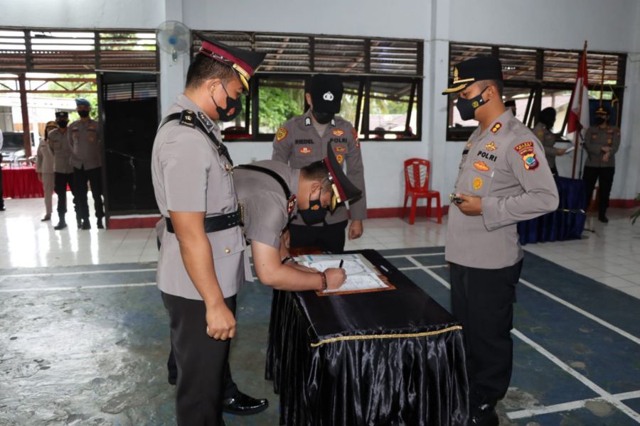 Kapolres Pimpin sertijab 4 pejabat Baru di Lingkup Polres Bitung