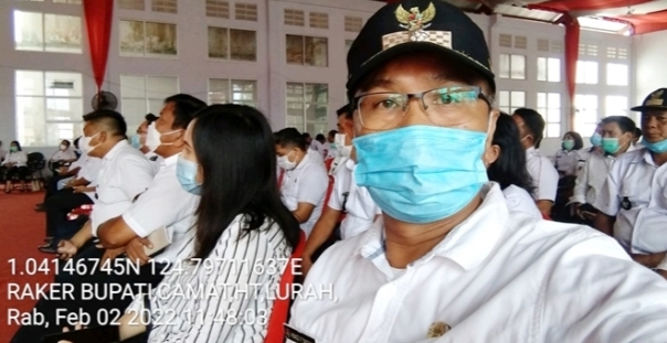 Kepala Desa Hence Taogan Hadiri Rakor Bersama  Bupati James Sumendap