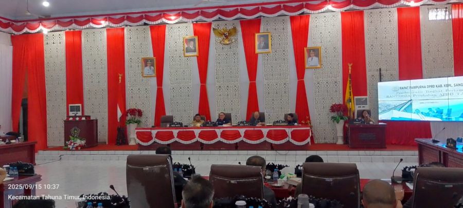Ketua DPRD Sangihe Pimpin Paripurna Perubahan APBD 2025