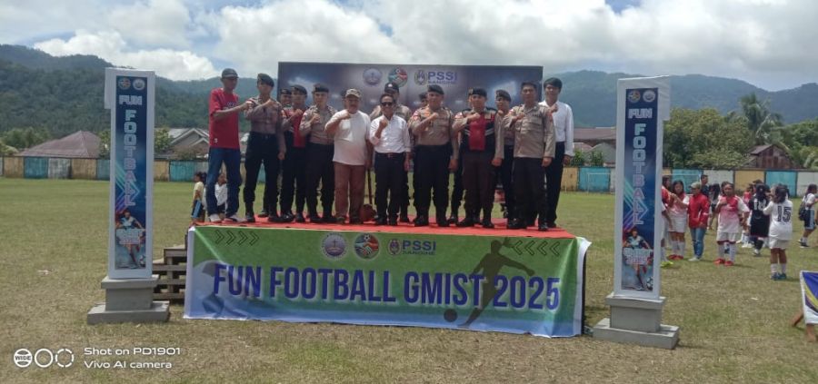 Panitia Fun Football Perempuan GMIST 2025 Beri Apresiasi Luar Biasa kepada TNI–Polri