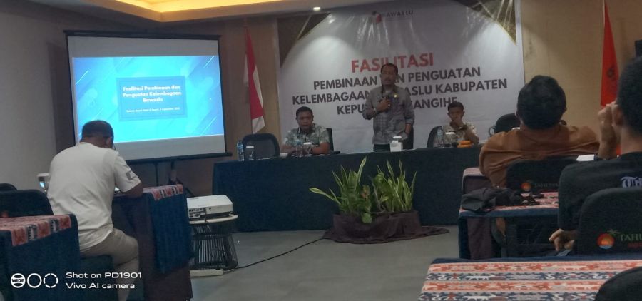 Sinergi Jaga Demokrasi, Asisten I Wakili Bupati Sangihe Jadi Narsum di Forum Bawaslu