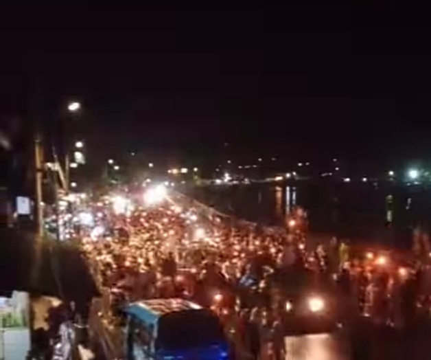 Warga Kelurahan Tidore Meriahkan Malam dengan Pawai Obor Sambut Ramadan